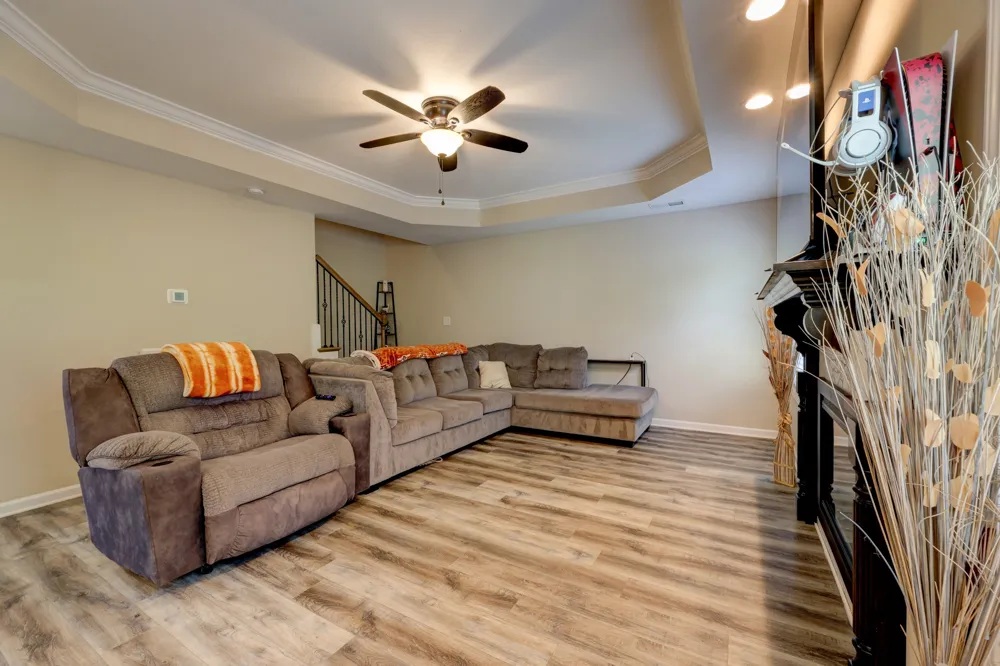 356 Barry Dr Clarksville, TN 37040