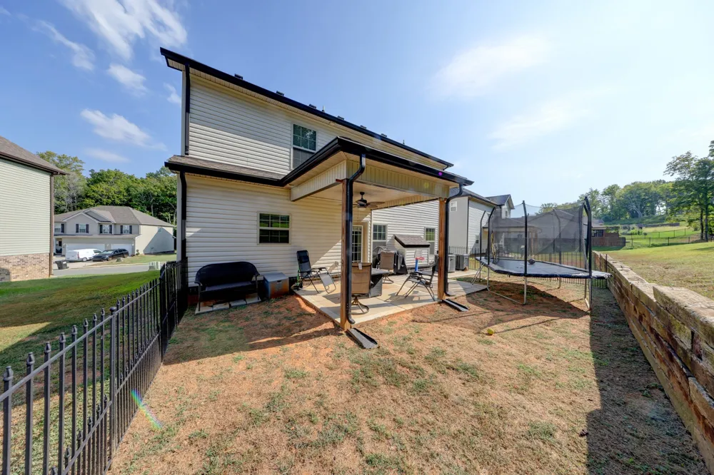 356 Barry Dr Clarksville, TN 37040