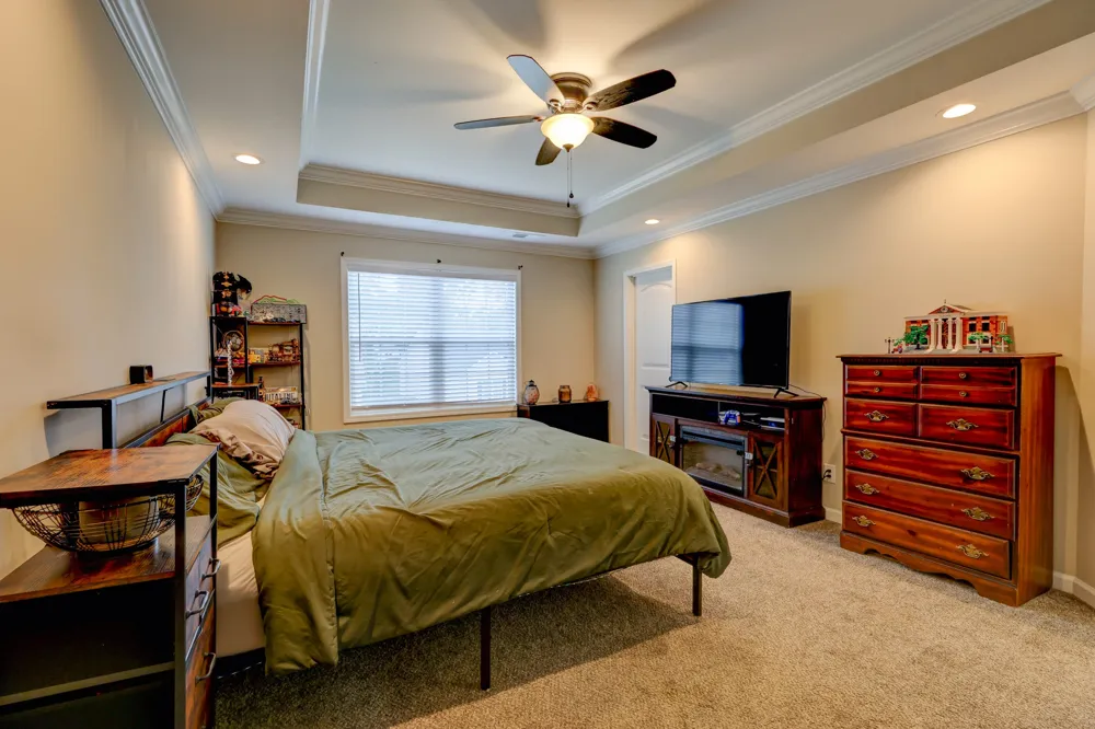 356 Barry Dr Clarksville, TN 37040