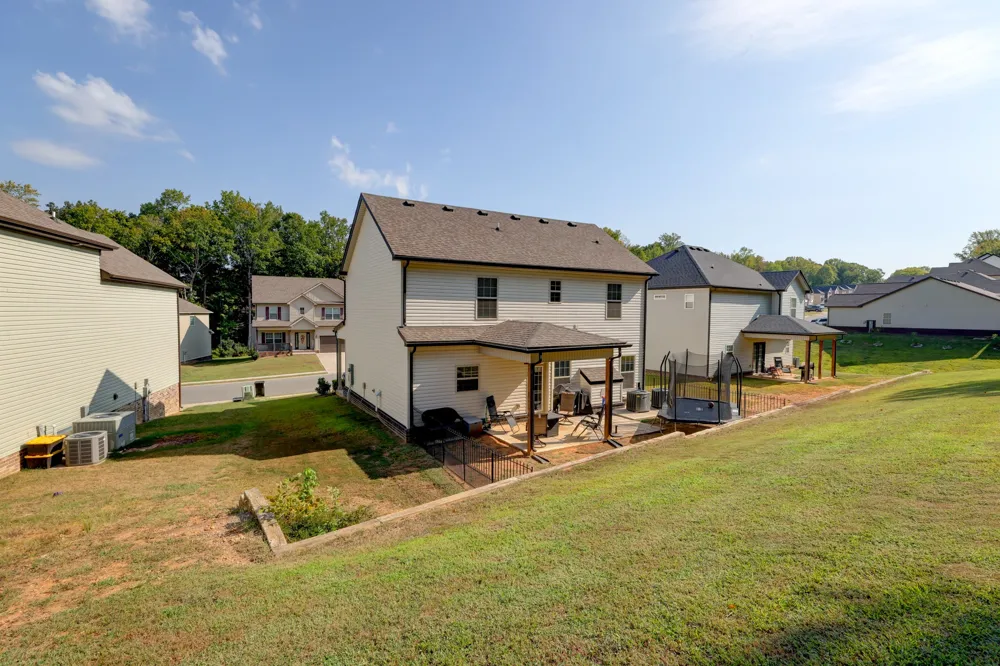 356 Barry Dr Clarksville, TN 37040