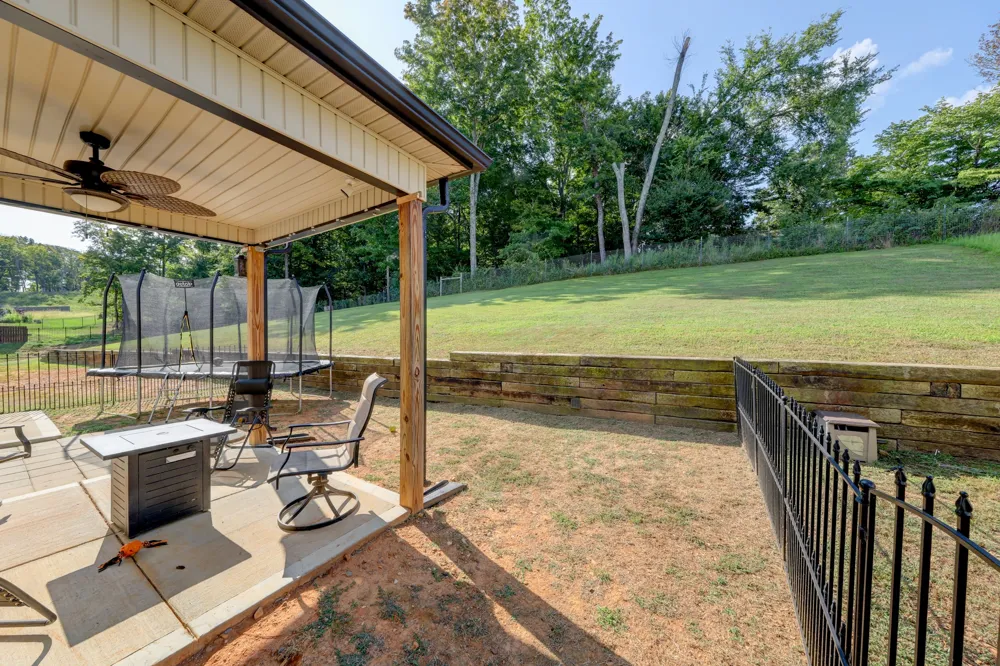 356 Barry Dr Clarksville, TN 37040