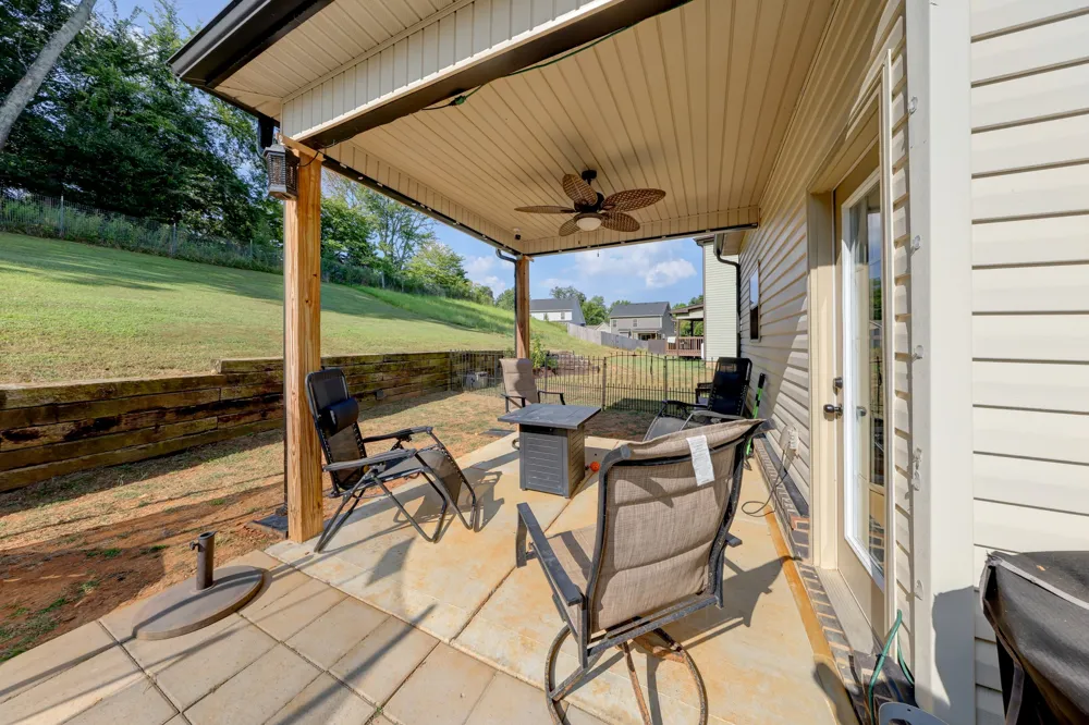 356 Barry Dr Clarksville, TN 37040