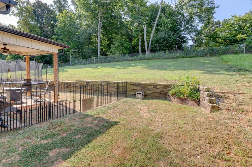 356 Barry Dr Clarksville, TN 37040
