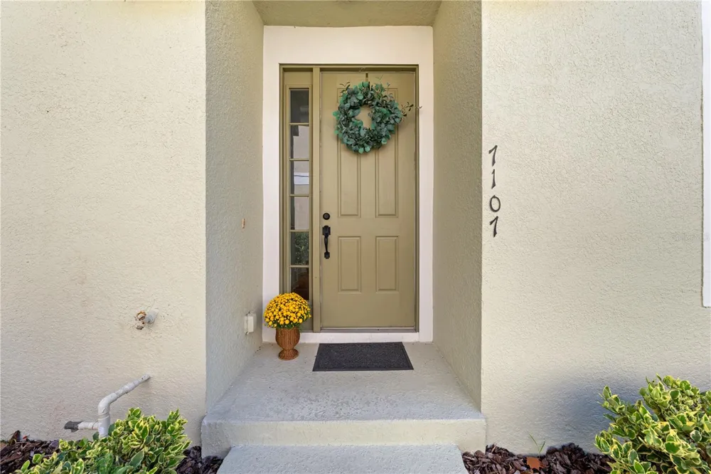 7107 RED LANTERN DR #7107 Harmony, FL 34773