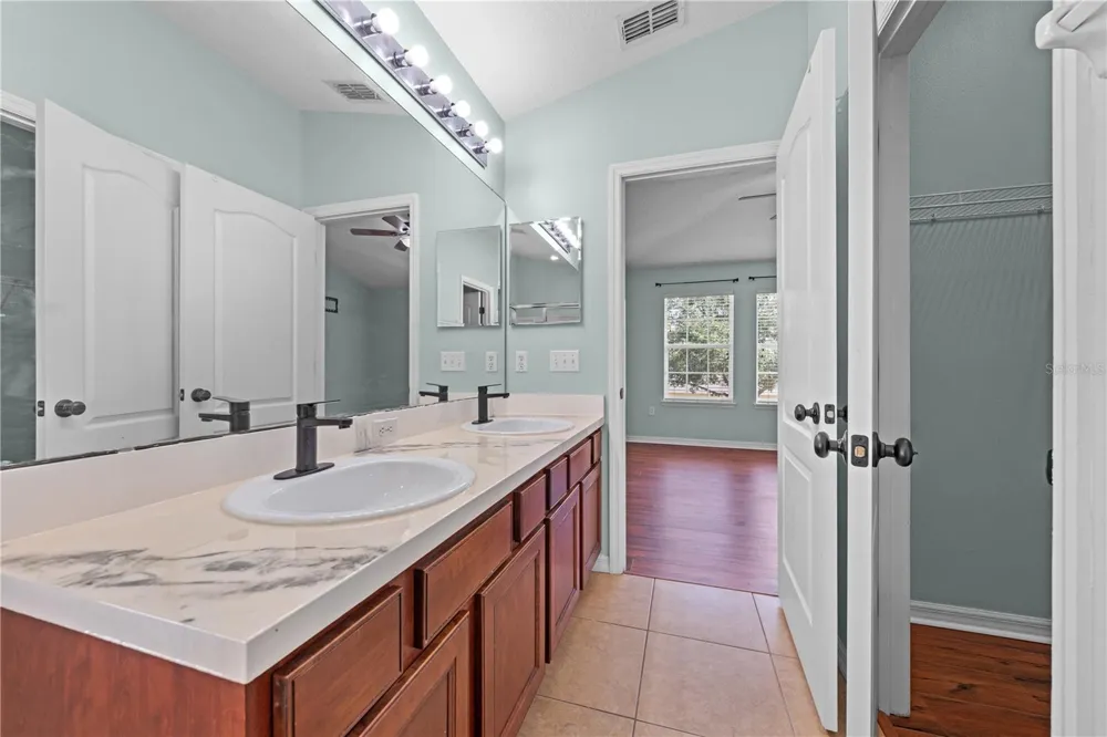 7107 RED LANTERN DR #7107 Harmony, FL 34773