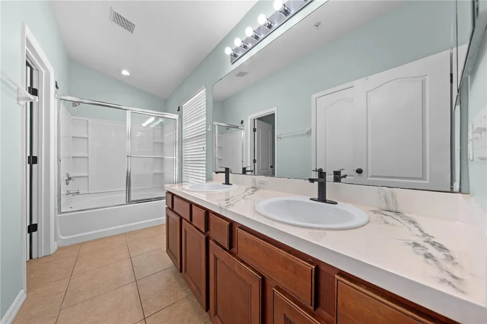 7107 RED LANTERN DR #7107 Harmony, FL 34773