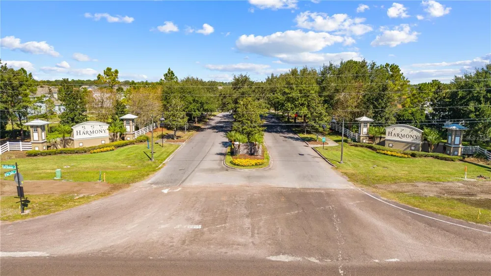 7107 RED LANTERN DR #7107 Harmony, FL 34773