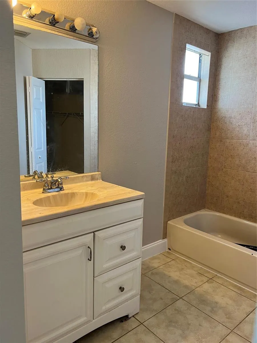 8265 NW 192nd Terrace Hialeah, FL 33015