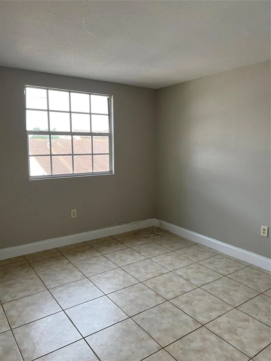 8265 NW 192nd Terrace Hialeah, FL 33015