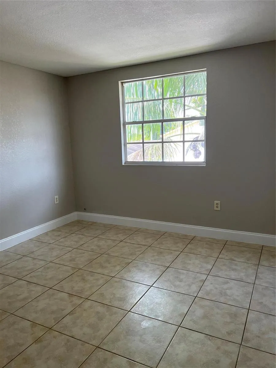 8265 NW 192nd Terrace Hialeah, FL 33015