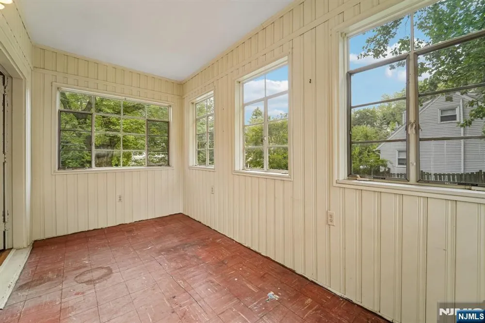 46 Schraalenburgh Road Haworth, NJ 07641