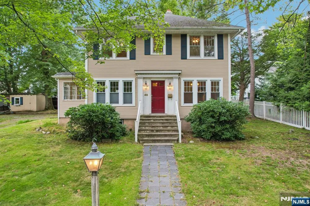 46 Schraalenburgh Road Haworth, NJ 07641