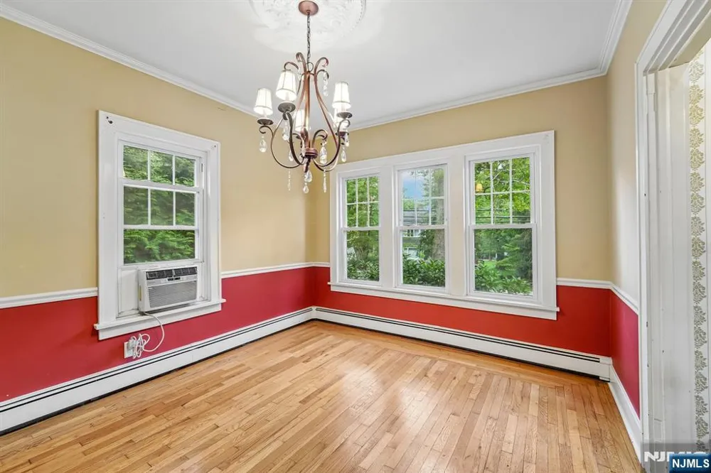 46 Schraalenburgh Road Haworth, NJ 07641