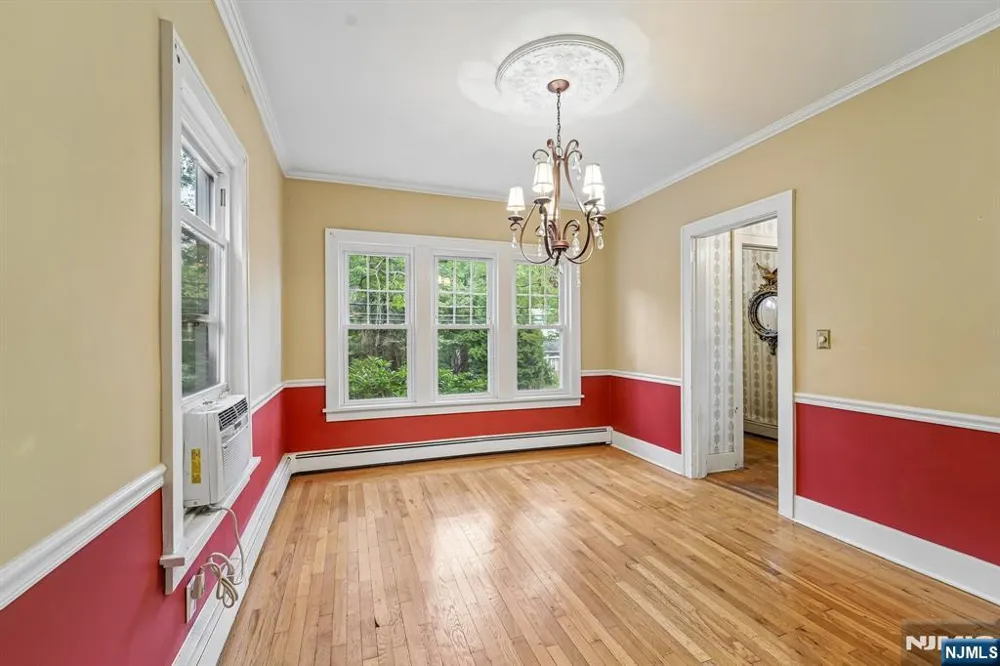 46 Schraalenburgh Road Haworth, NJ 07641