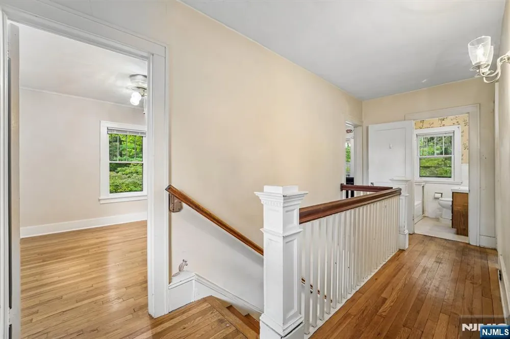 46 Schraalenburgh Road Haworth, NJ 07641