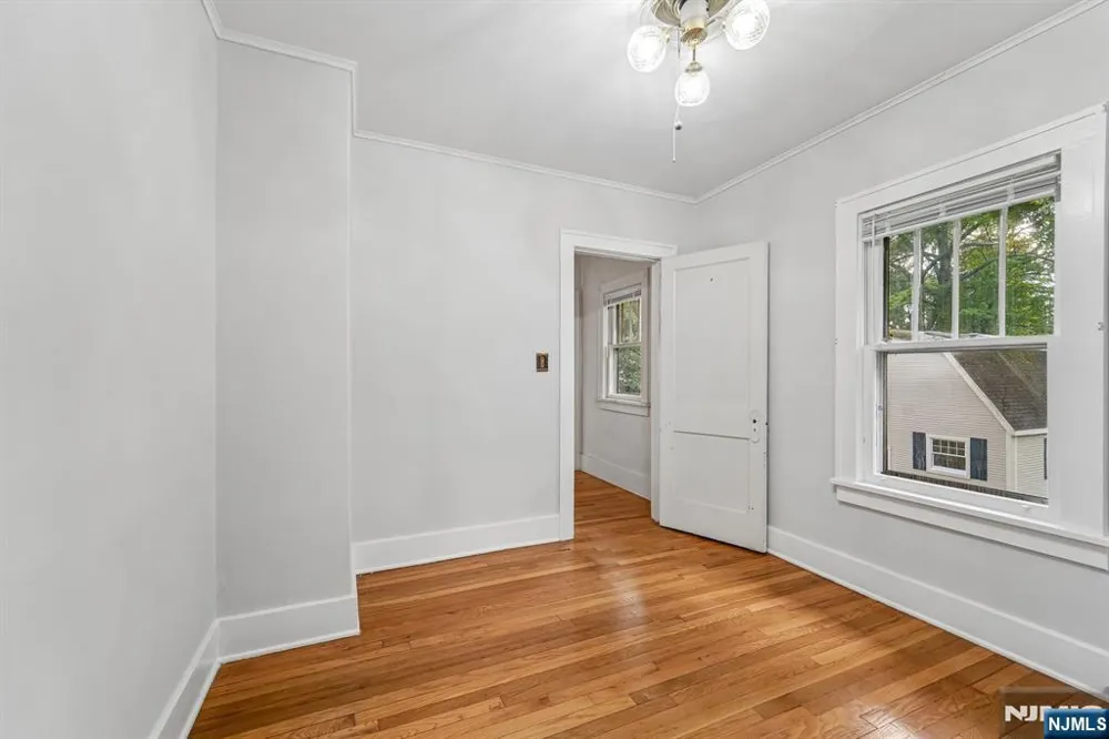 46 Schraalenburgh Road Haworth, NJ 07641