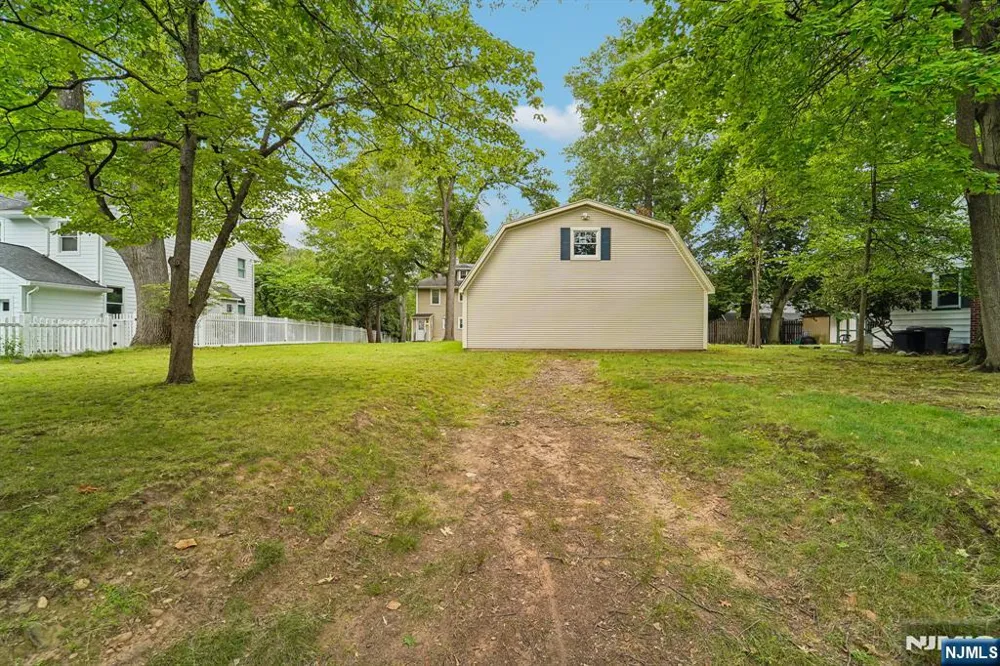 46 Schraalenburgh Road Haworth, NJ 07641