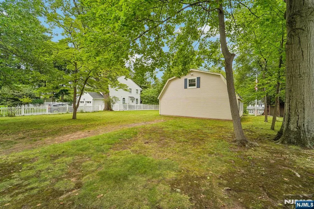 46 Schraalenburgh Road Haworth, NJ 07641
