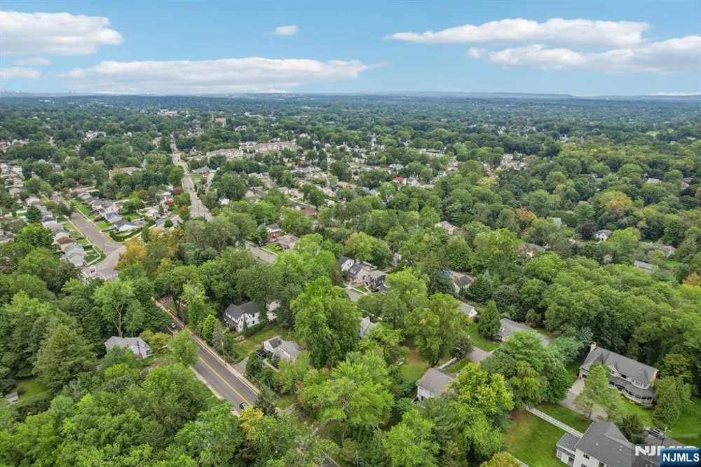 46 Schraalenburgh Road Haworth, NJ 07641