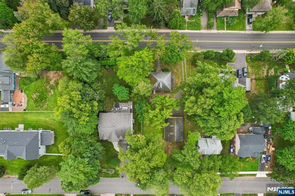 46 Schraalenburgh Road Haworth, NJ 07641