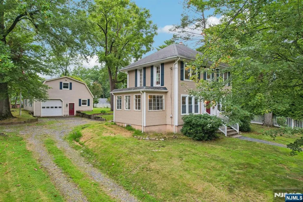 46 Schraalenburgh Road Haworth, NJ 07641