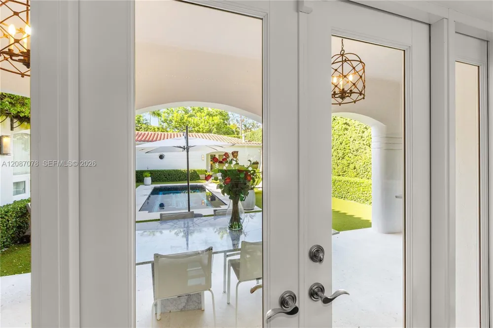 1261 Greenway Dr Coral Gables, FL 33134