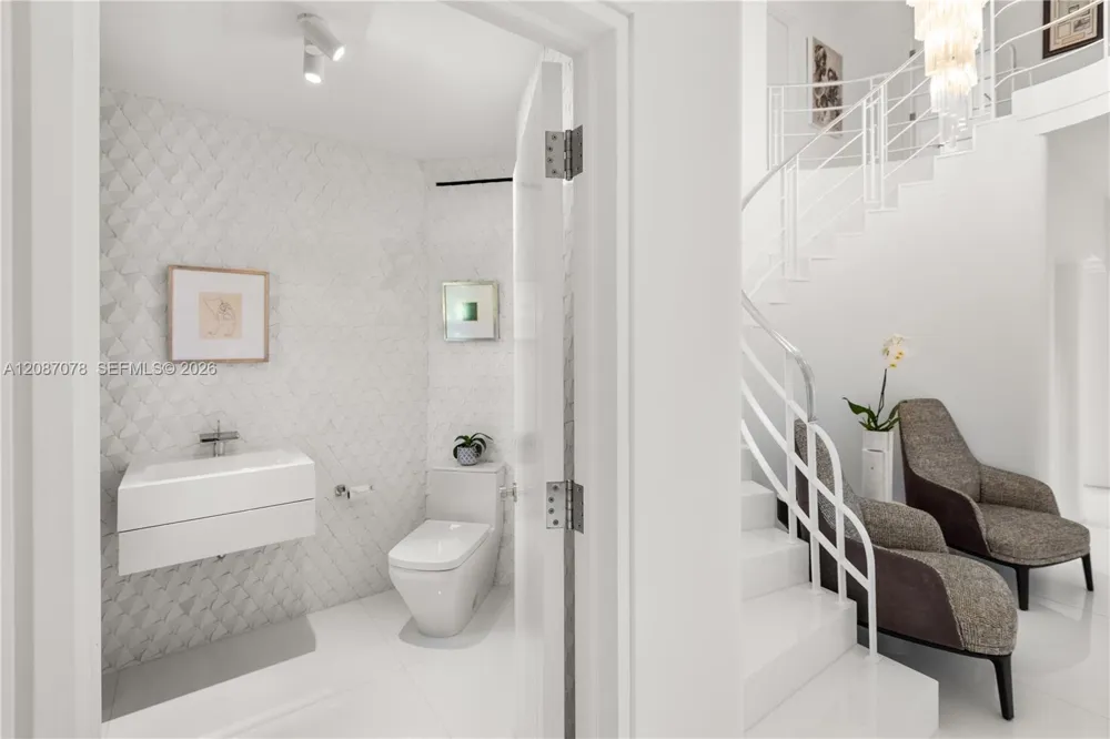 1261 Greenway Dr Coral Gables, FL 33134
