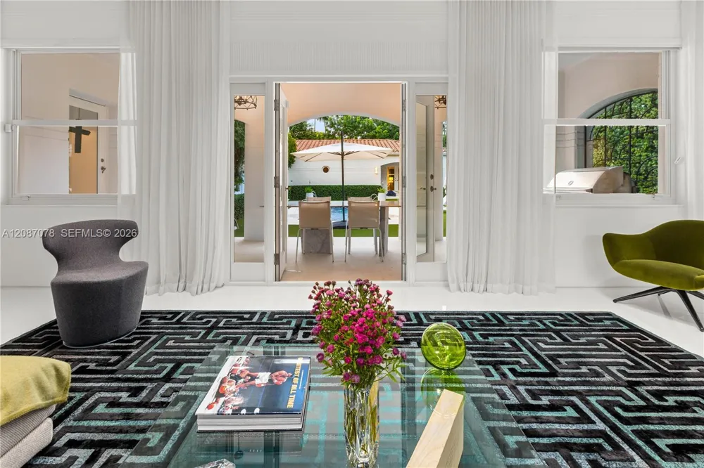 1261 Greenway Dr Coral Gables, FL 33134