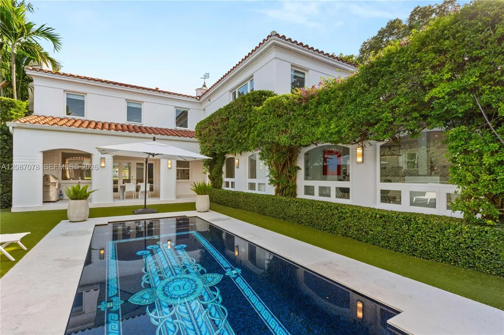1261 Greenway Dr Coral Gables, FL 33134