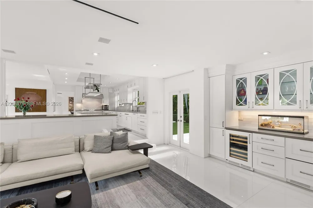 1261 Greenway Dr Coral Gables, FL 33134