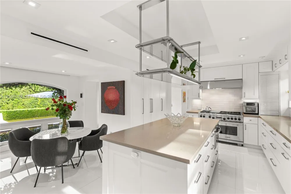 1261 Greenway Dr Coral Gables, FL 33134