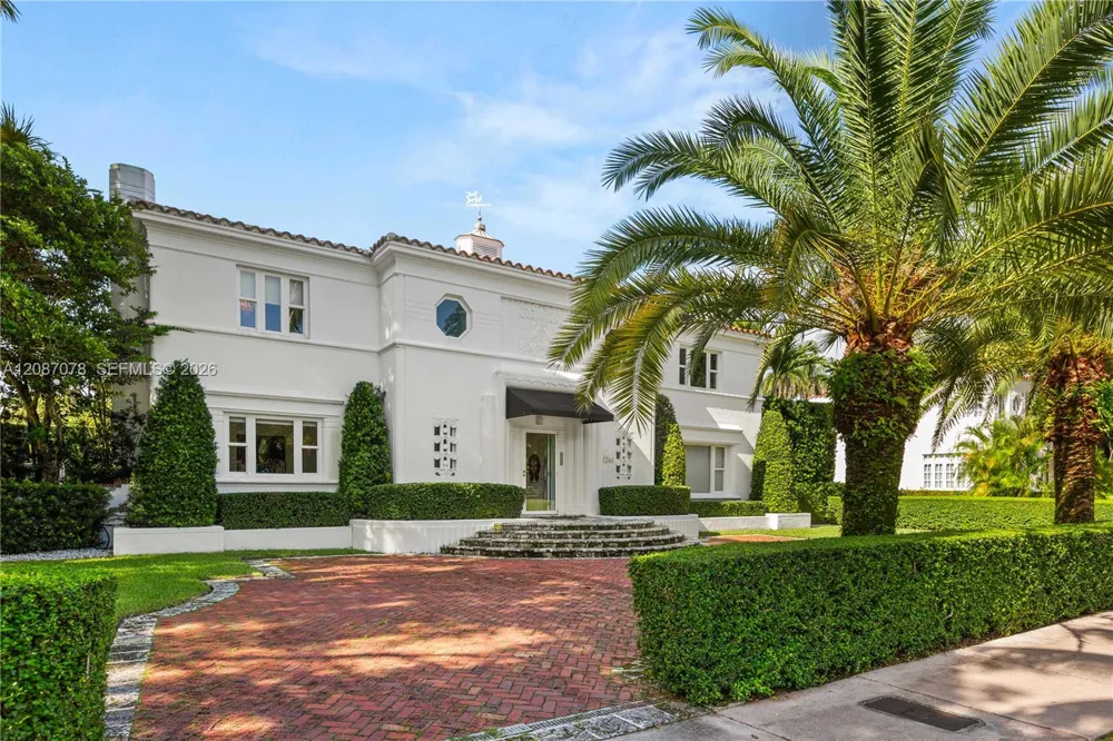 1261 Greenway Dr Coral Gables, FL 33134