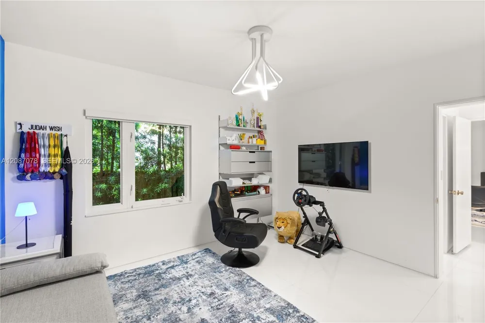 1261 Greenway Dr Coral Gables, FL 33134