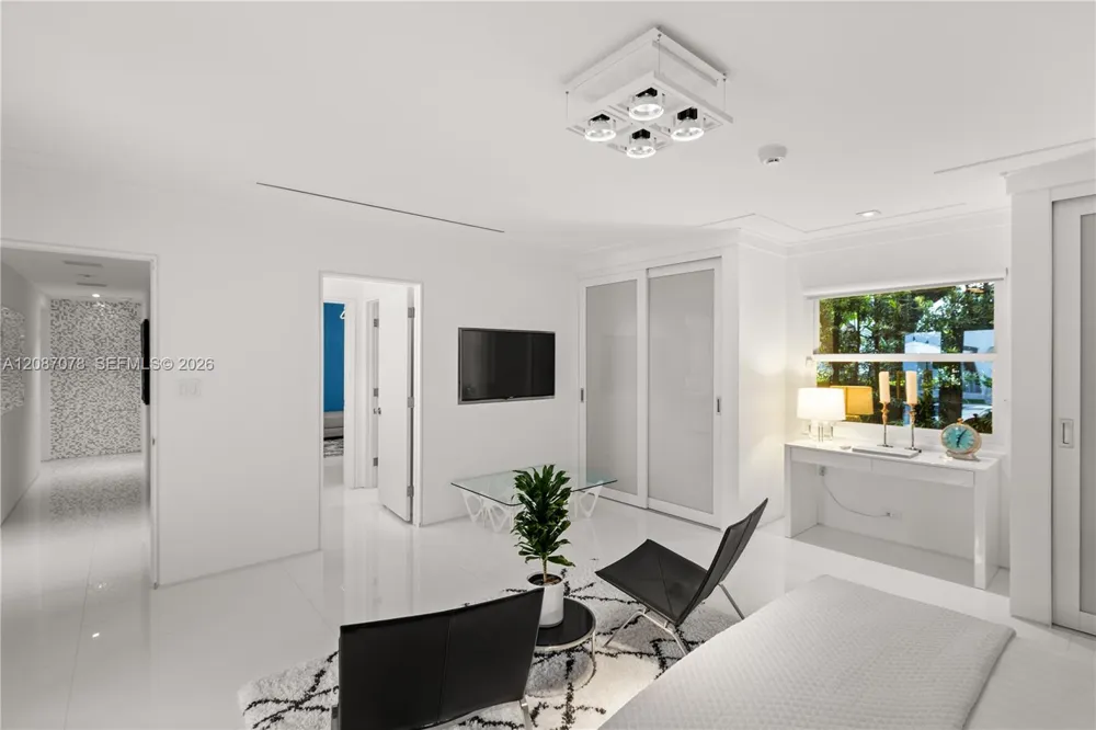 1261 Greenway Dr Coral Gables, FL 33134