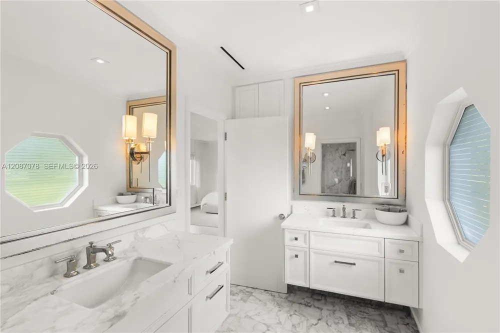 1261 Greenway Dr Coral Gables, FL 33134