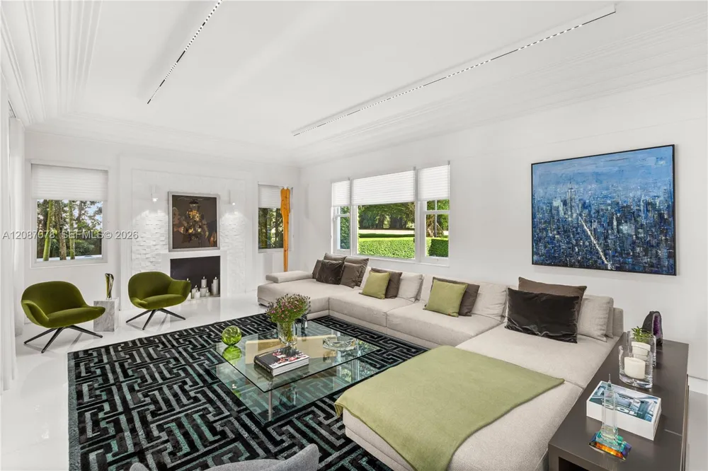 1261 Greenway Dr Coral Gables, FL 33134