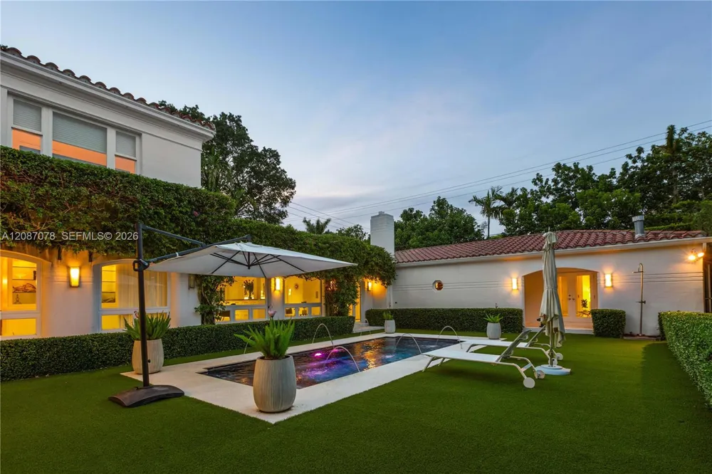1261 Greenway Dr Coral Gables, FL 33134