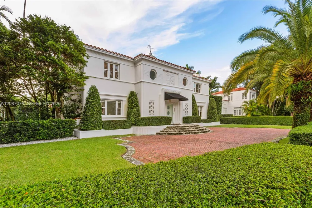 1261 Greenway Dr Coral Gables, FL 33134