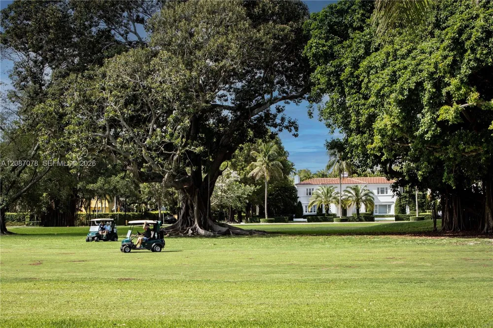 1261 Greenway Dr Coral Gables, FL 33134