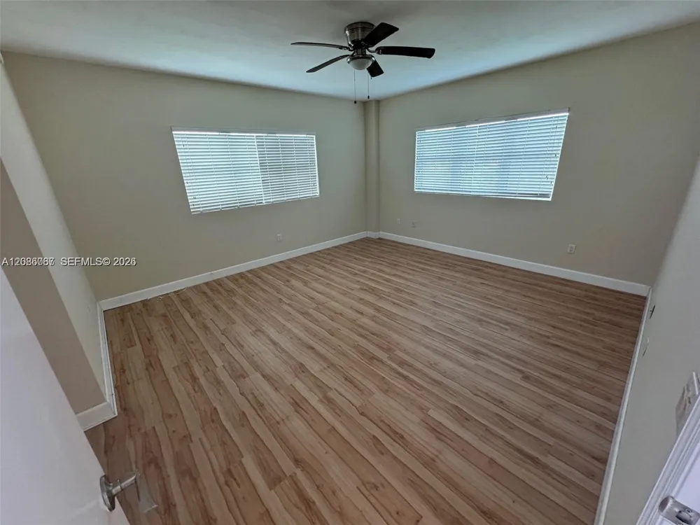15051 Royal Oaks Ln #701 North Miami, FL 33181