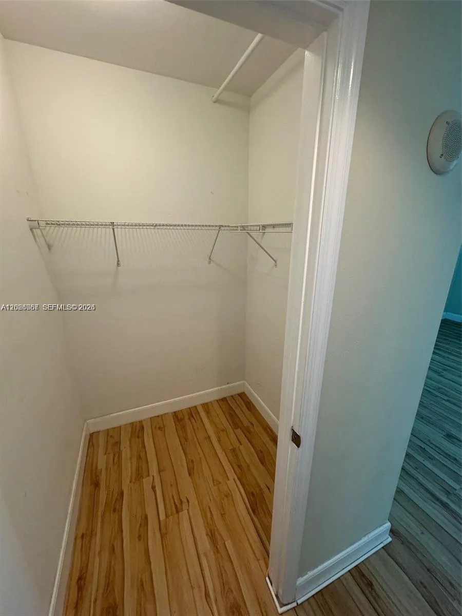 15051 Royal Oaks Ln #701 North Miami, FL 33181