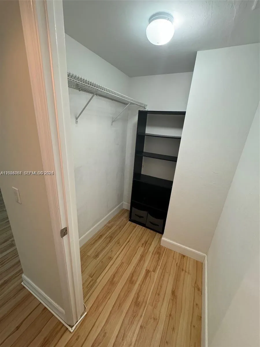 15051 Royal Oaks Ln #701 North Miami, FL 33181