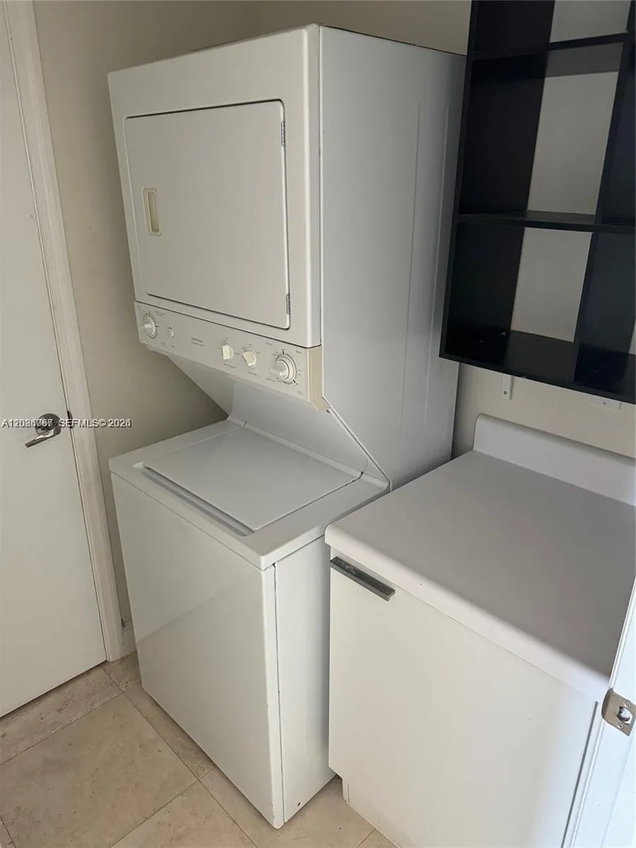 15051 Royal Oaks Ln #701 North Miami, FL 33181