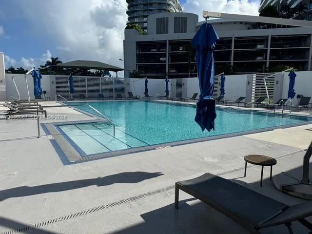 15051 Royal Oaks Ln #701 North Miami, FL 33181