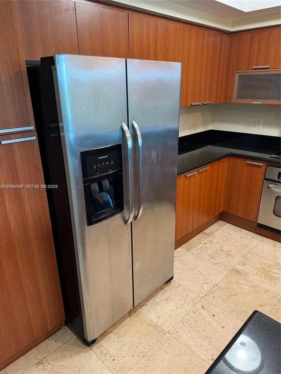 15051 Royal Oaks Ln #701 North Miami, FL 33181