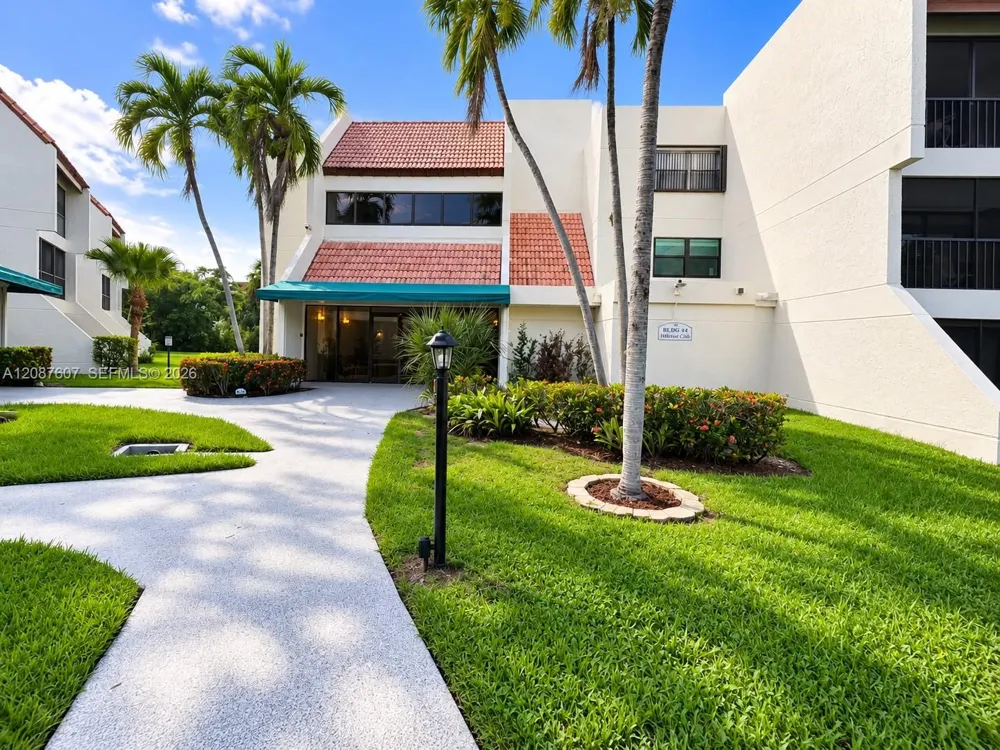 301 Racquet Club Rd #310 Weston, FL 33326