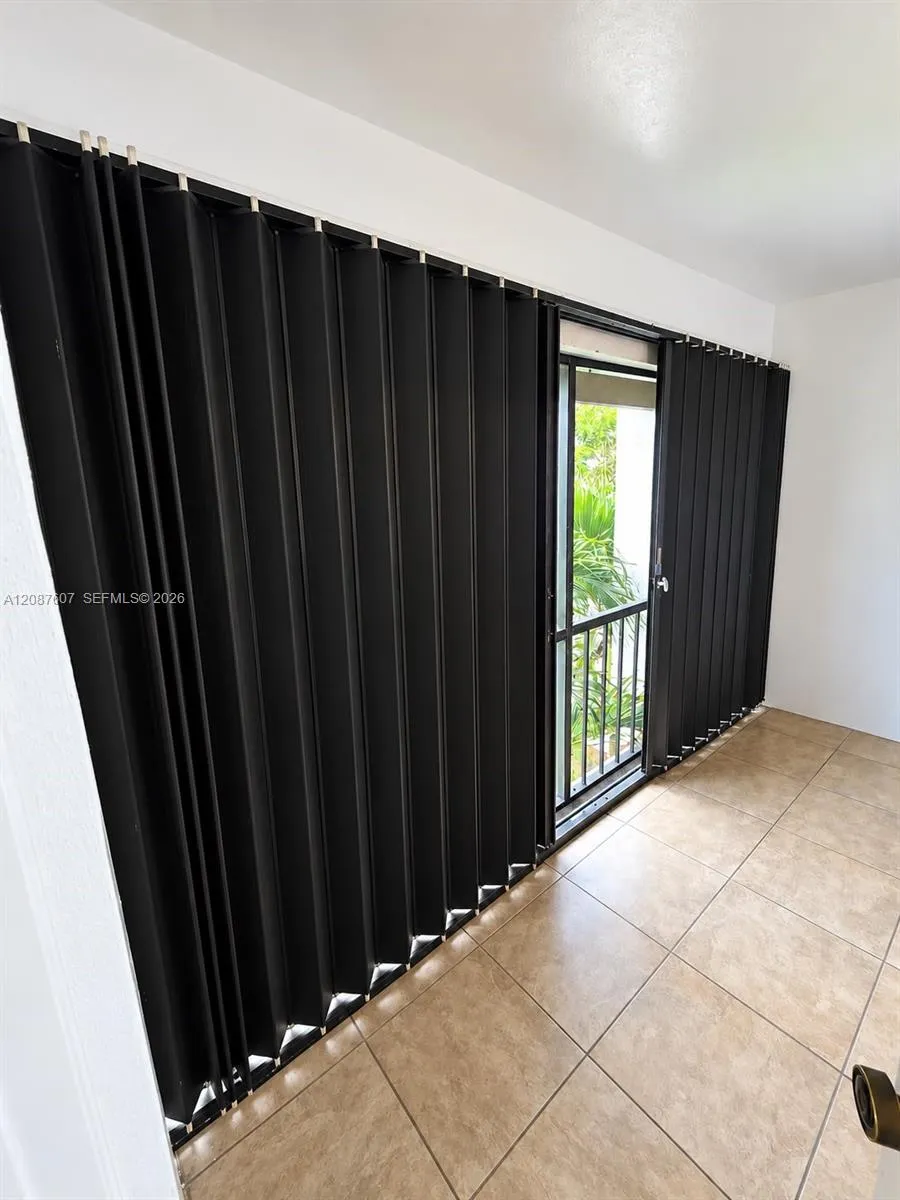 301 Racquet Club Rd #310 Weston, FL 33326
