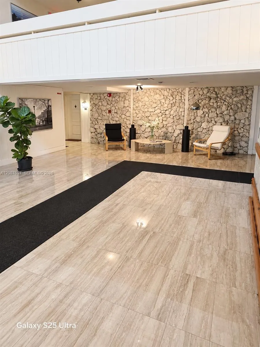 301 Racquet Club Rd #310 Weston, FL 33326