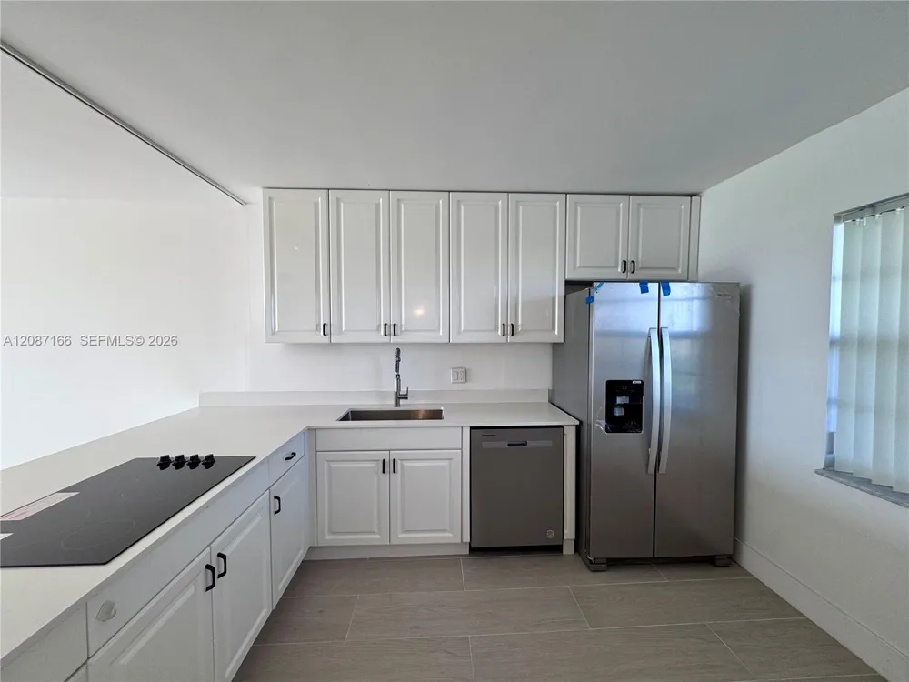 575 Oaks Ln #1008 Pompano Beach, FL 33069