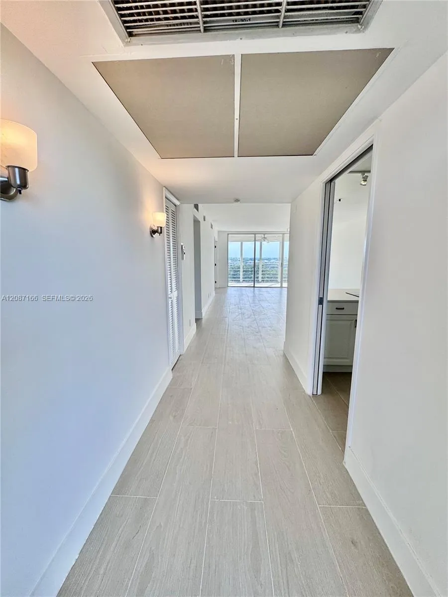 575 Oaks Ln #1008 Pompano Beach, FL 33069